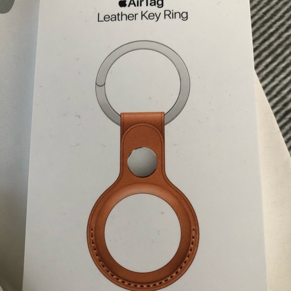 NWT Leather keyrings for Apple AirTag - SET OF 2 - Picture 2 of 2